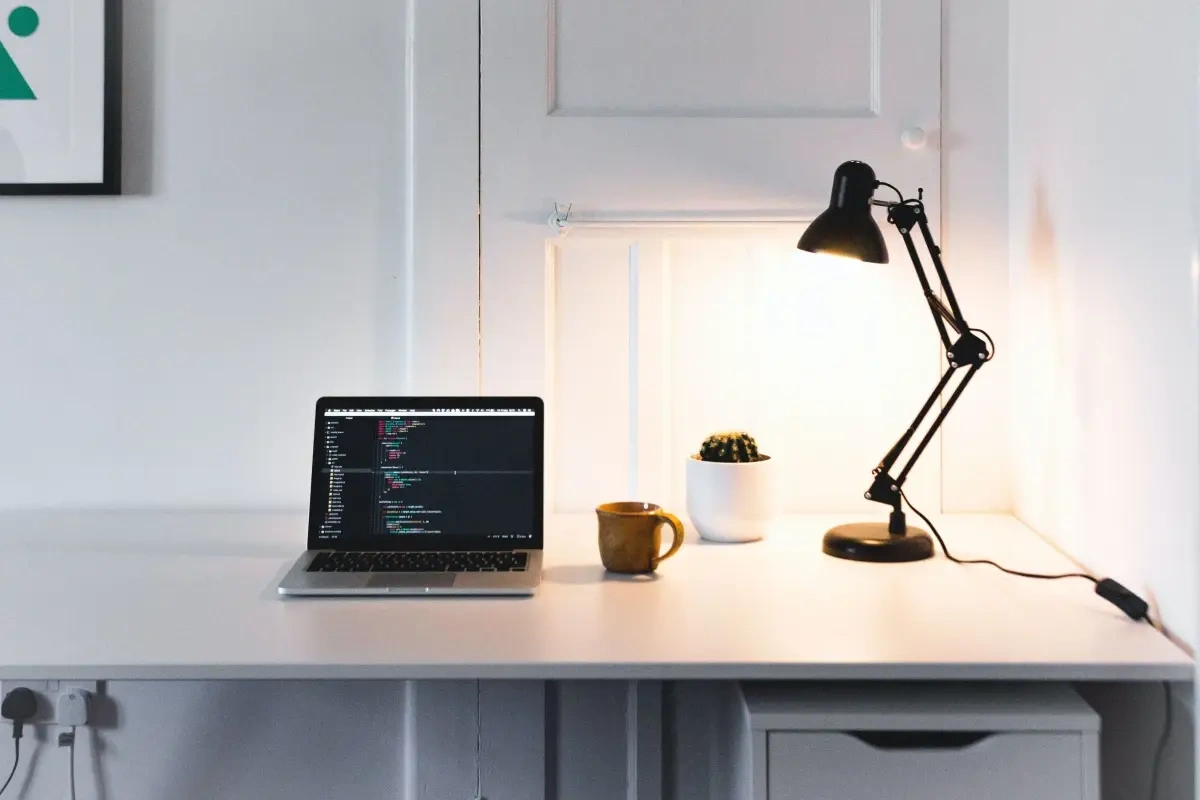 Bordlampe til skrivebordet - 5 gode råd til at finde den rigtige